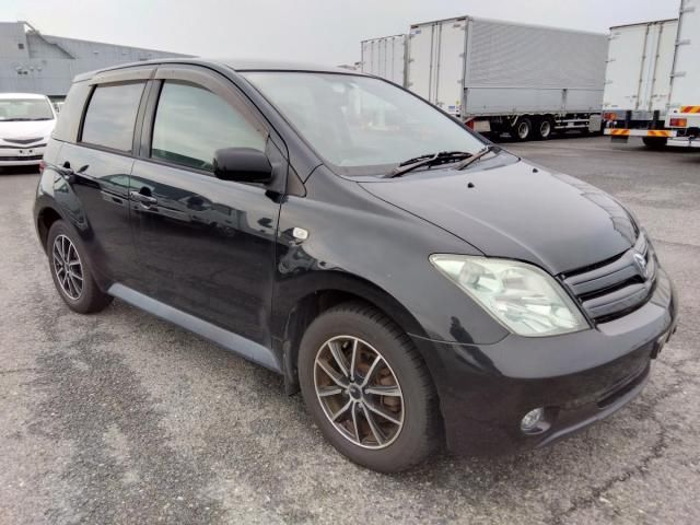 2005 TOYOTA IST