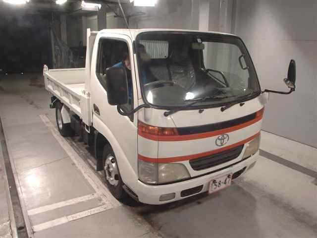 2001 TOYOTA DYNA