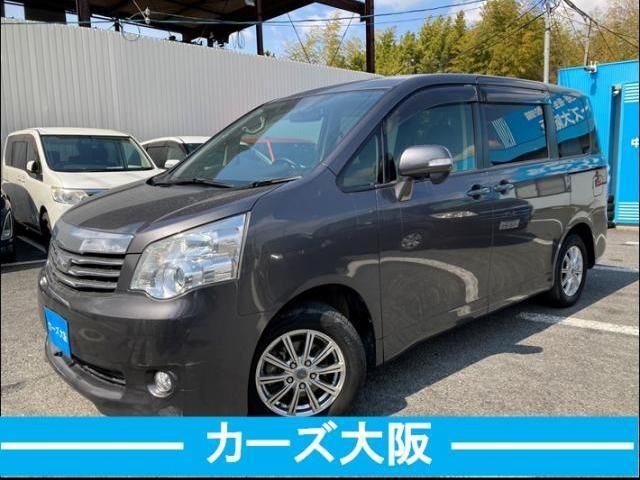 2013 TOYOTA NOAH