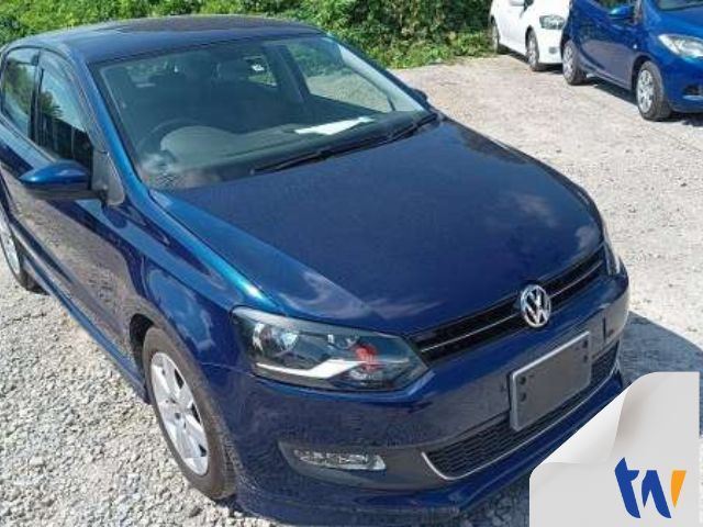 2011 VOLKSWAGEN POLO