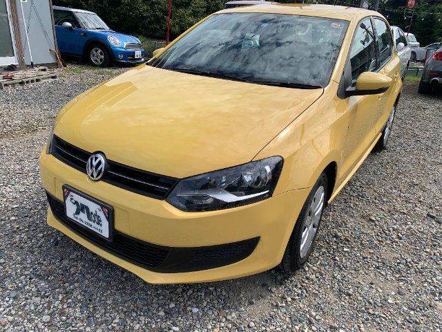 2011 VOLKSWAGEN POLO