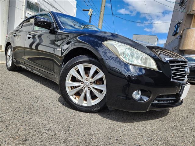 2010 NISSAN FUGA