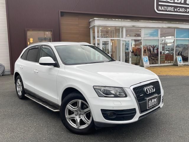 2010 AUDI Q5