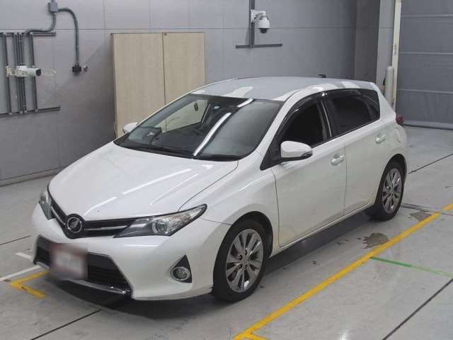 2012 TOYOTA AURIS