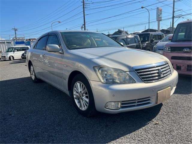 2005 TOYOTA CROWN