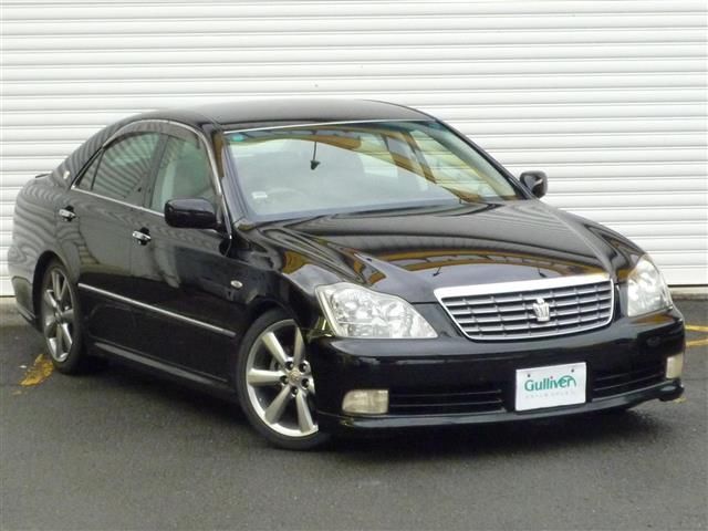 2004 TOYOTA CROWN