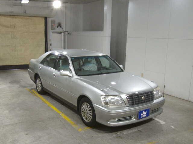 2001 TOYOTA CROWN