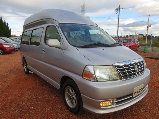 2002 TOYOTA GRAND HIACE