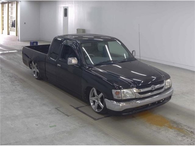 2003 TOYOTA HILUX