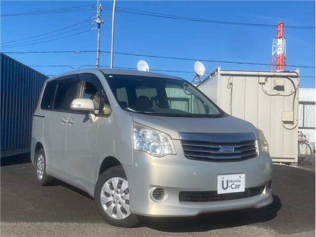 2012 TOYOTA NOAH