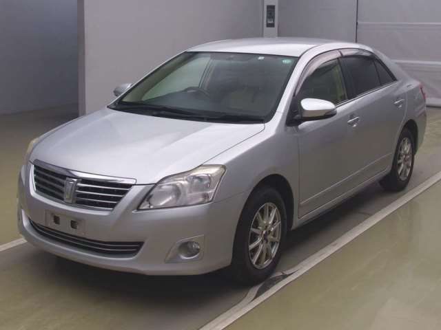 2013 TOYOTA PREMIO