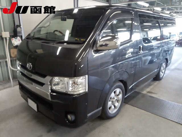 2004 TOYOTA REGIUS VAN